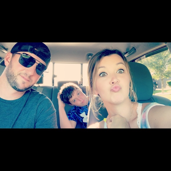 Meet your Posher, Kami - Picture 1 of 1